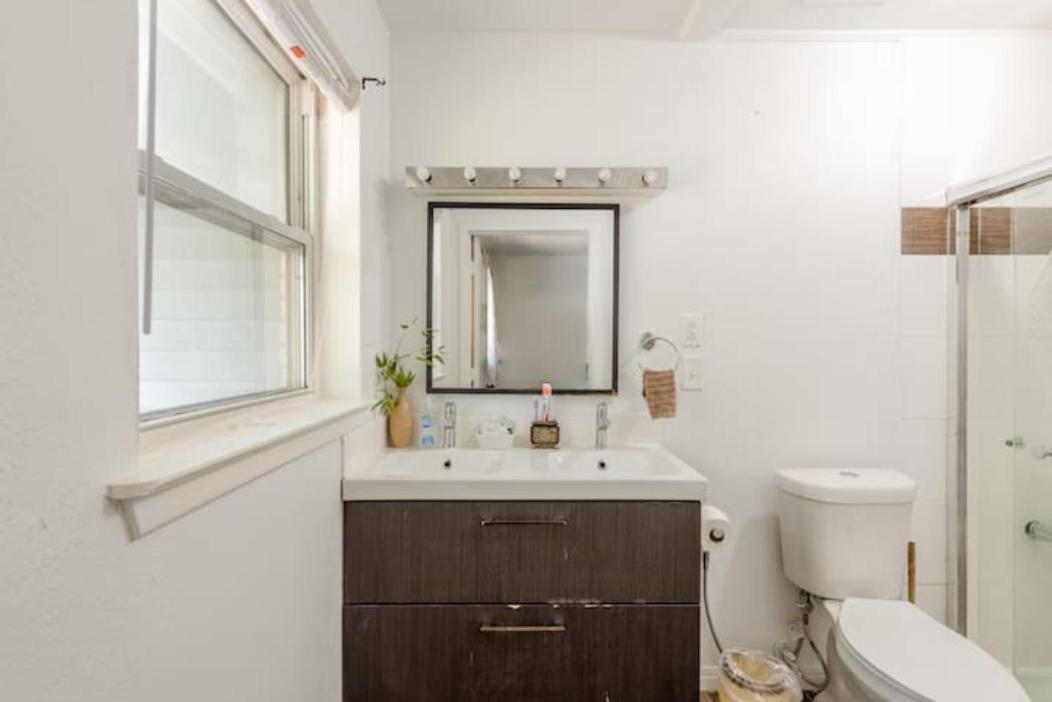 Oasis 3 Near Dfw Airport With Mediterranean Setting Irving Eksteriør bilde